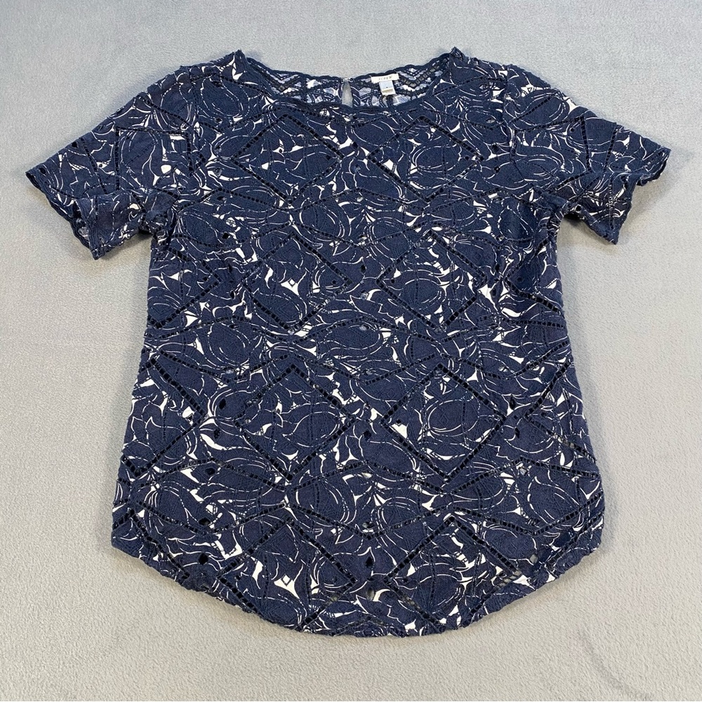 J.Crew Women’s Navy & White print Eyelet Scalloped Short Sleeve Top, size S